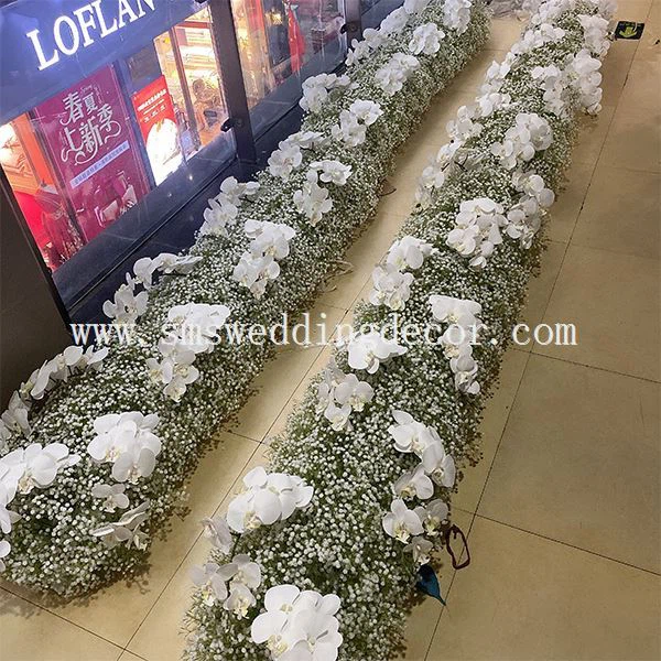 white flower wedding decoration