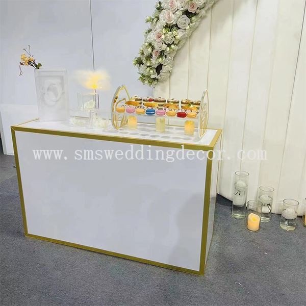 wedding bar counter