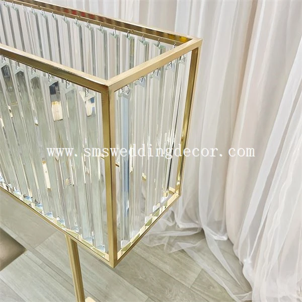 gold flower stands wedding