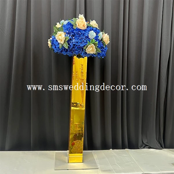 gold stands for wedding flowers gold stands for wedding flowers