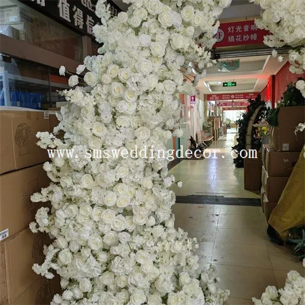 simple floral arch
